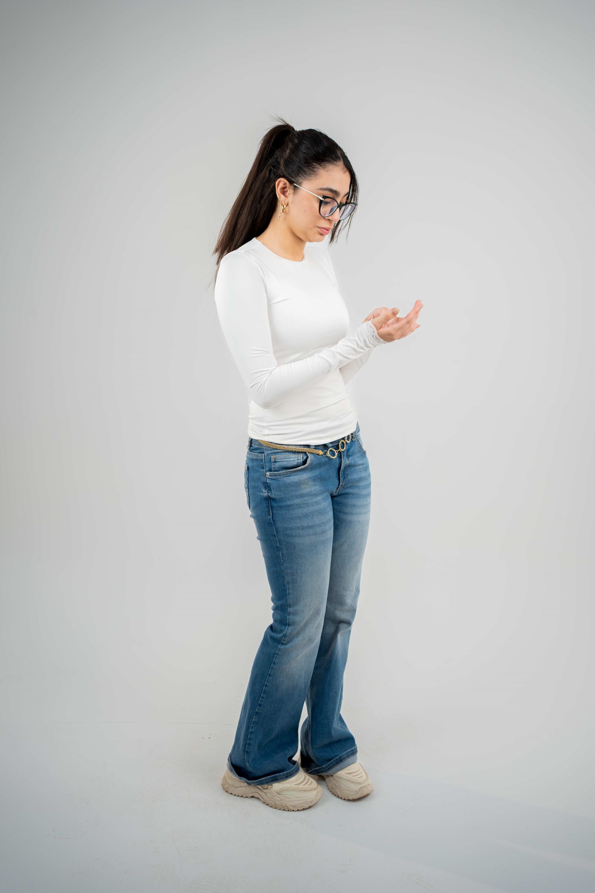 Round neck full sleeve top with lace
