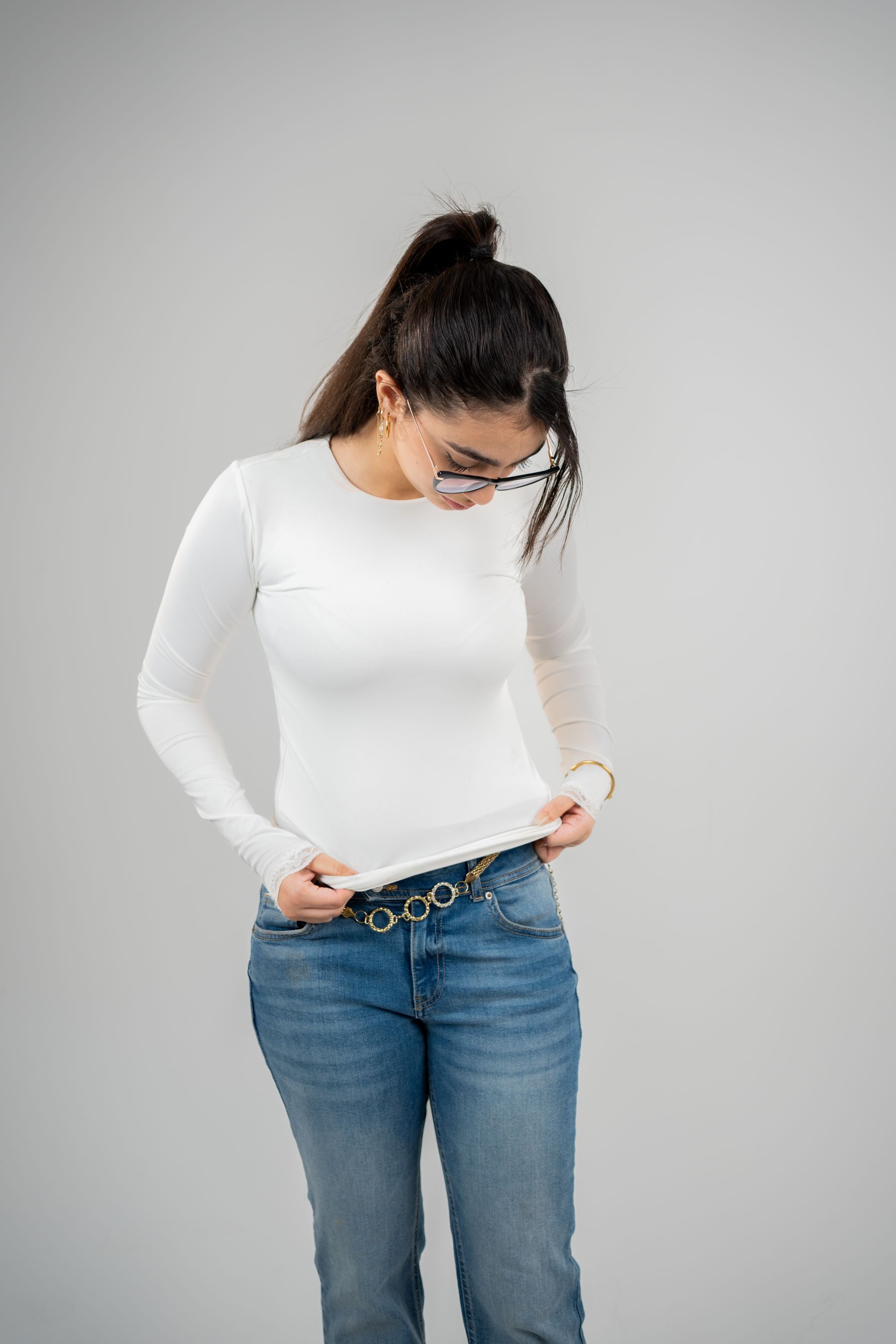 Round neck full sleeve top with lace